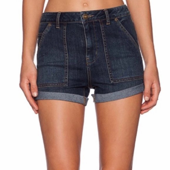 Free People - Lily Cuffed High Rise Shorts - High Waisted Dark Wash -  sz 27 - Picture 8 of 11